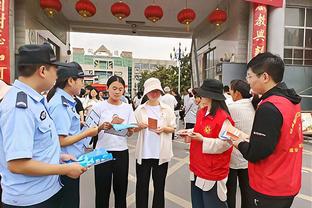 记者：浙江队赴韩日考察亚冠对手 已有中东豪门报价竞争莱昂纳多